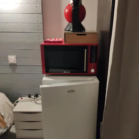 20 M2 Avec Salle D'eau Et Cuisine Privatives * Aigrefeuille-dʼAunis
